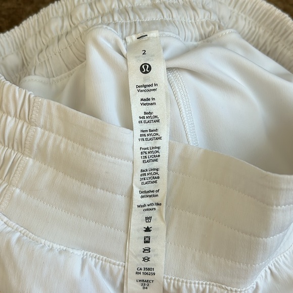 LULU LEMON white golf skirt - Picture 6 of 6